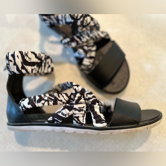 Sorel ELLA Ruched Sandal - Picture 2 of 7